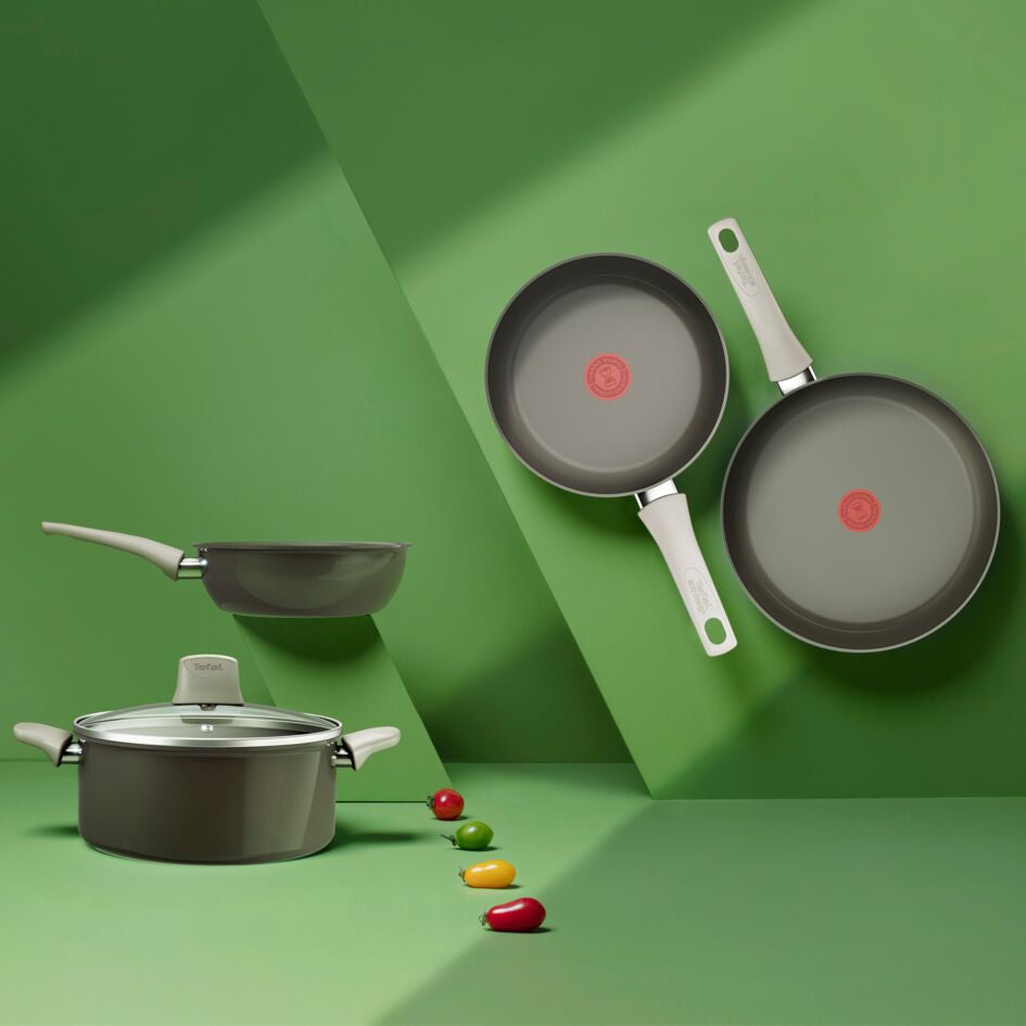 Patelnia tradycyjna Tefal 24 cm non-stick (nieprzywierająca)
