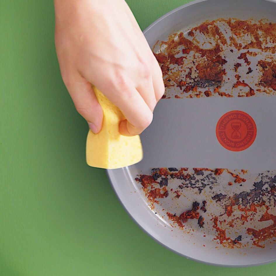 Patelnia tradycyjna Tefal 24 cm non-stick (nieprzywierająca)